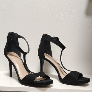 Kelly & Katie Black Strappy Heels